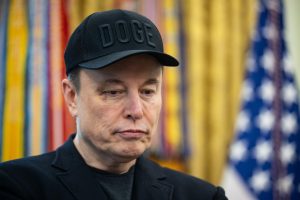 Nasa diz que SpaceX “está ficando para trás” na corrida à Lua