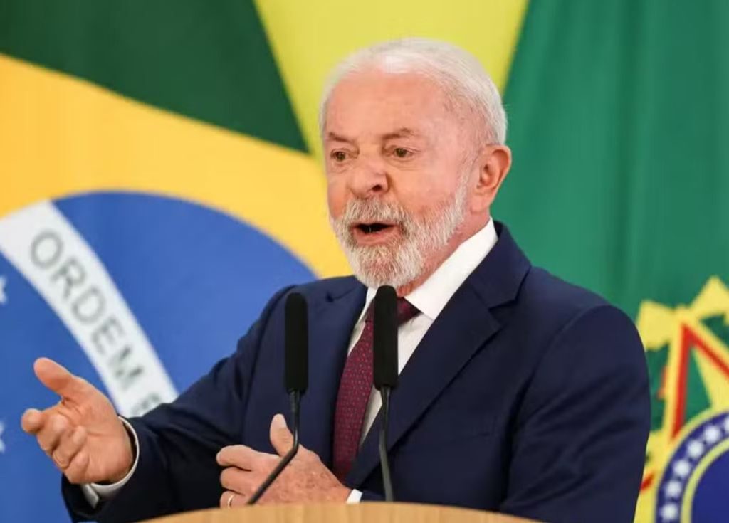 Governo Lula reduz verbas sociais e corta R$ 1 bilhão do Farmácia Popular e do Pé-de-Meia em 2026