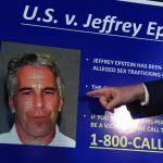 Jeffrey Epstein possui CPF ativo no Brasil