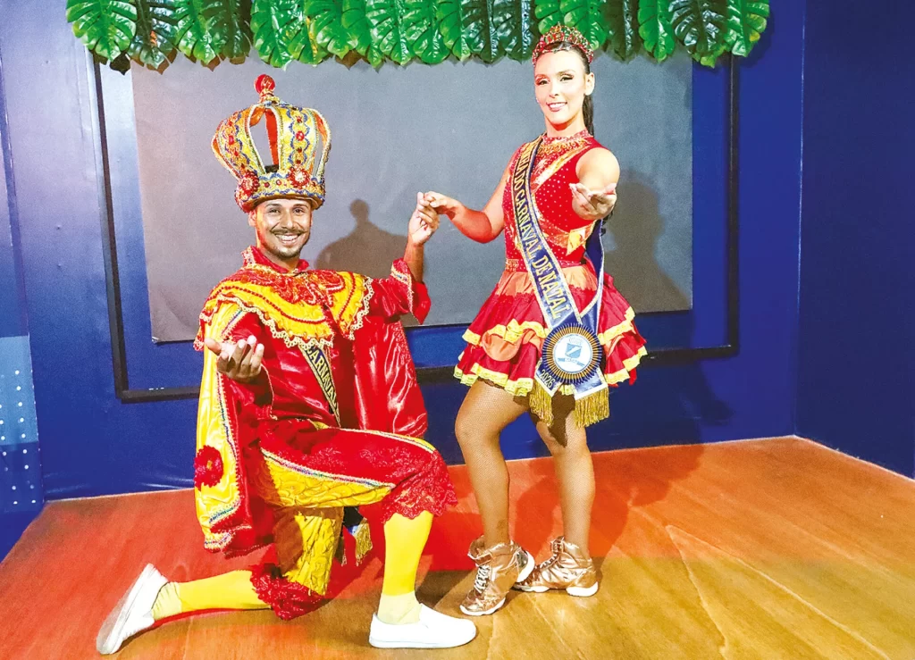 Ao som dos clarins de Momo: conheça o rei e a rainha da folia