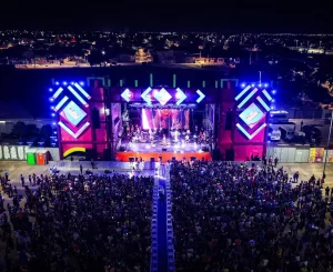 Polo Nélio Dias reúne 25 mil pessoas na segunda noite do Carnaval de Natal