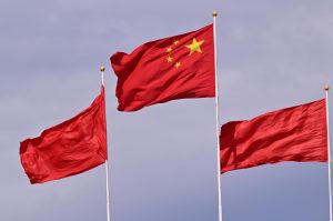 França prende cidadãos da China por espionagem em área militar