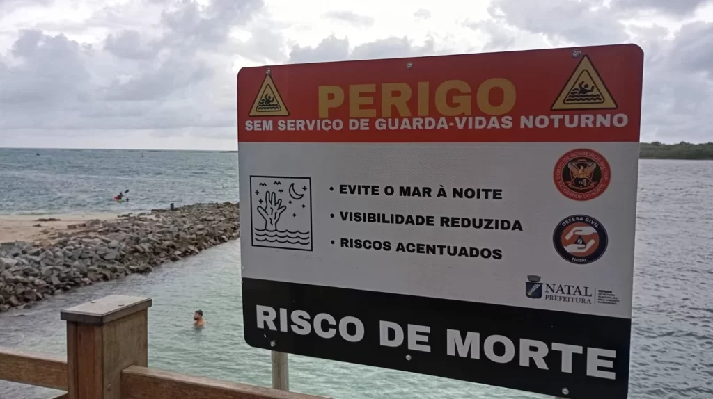 Após aumento de banhistas à noite, Redinha ganha alerta de perigo