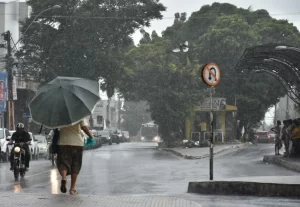 Natal registra média de 29 mm de chuva em poucas horas