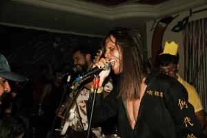 Emo Bloco celebra carnaval com rock na quarta-feira de cinzas em Natal