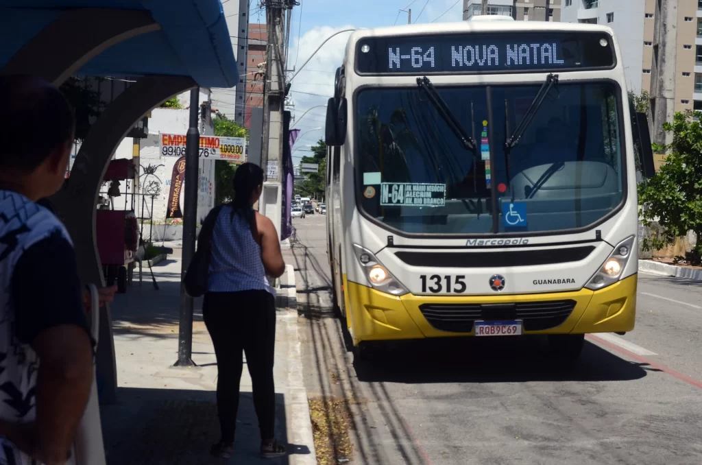 Tarifa de ônibus em Natal sobe para R$ 5,20 após aprovação em conselho; medida ainda depende de decreto