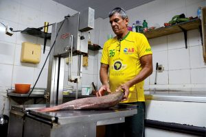 Procura por pescado está baixa, dizem comerciantes