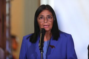 Trump reconhece formalmente governo de Delcy Rodriguez na Venezuela