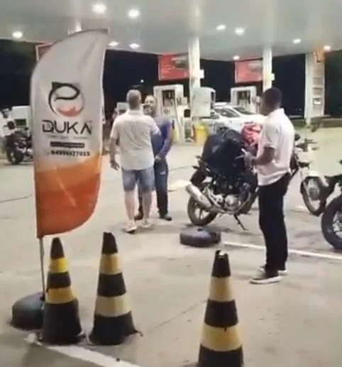 Motoboy é agredido enquanto aguardava pedido em Natal; restaurante se pronuncia