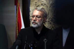 Irã confirma morte de Ali Larijani após ataque de Israel