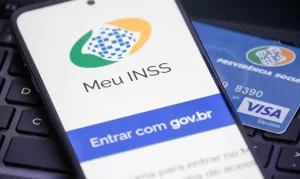 INSS inicia depósitos de abril e antecipação do 13º para mais de 35 milhões de beneficiários