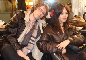 Jenna Ortega, a Wandinha, é criticada por suposto namoro com músico envolvido em rumores neonazistas