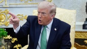 Trump anuncia noite de destruição em Teerã