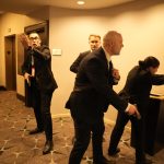 Donald Trump é retirado de jantar após tiros