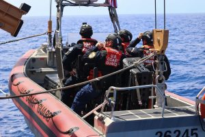 EUA interceptam mais de 2 toneladas de droga no Pacífico