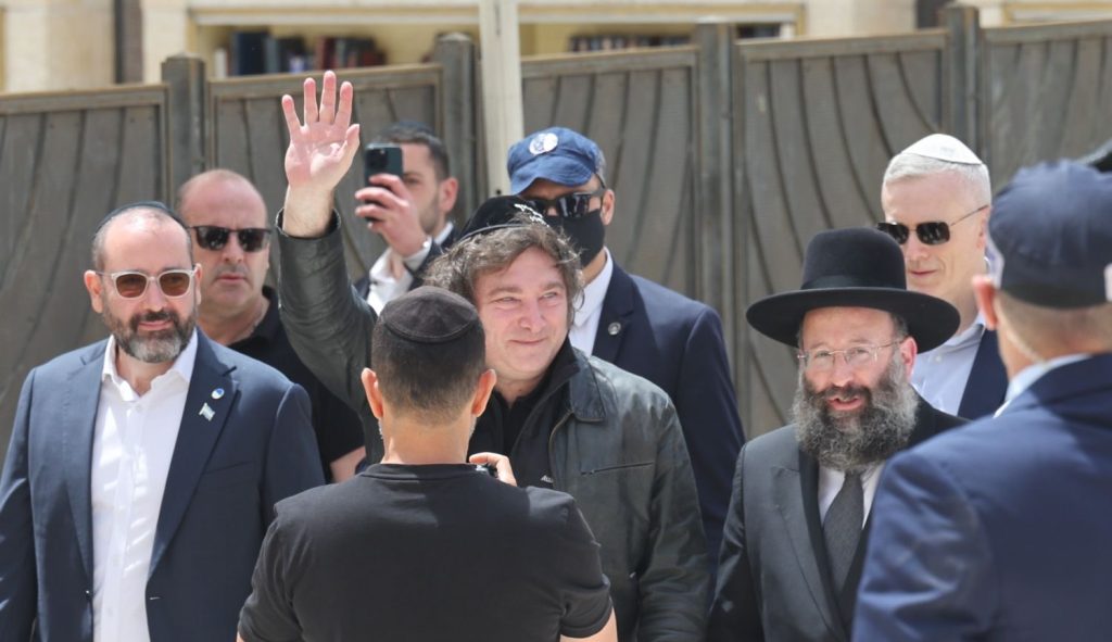 Em meio à guerra, Milei faz viagem oficial a Israel e reforça laços